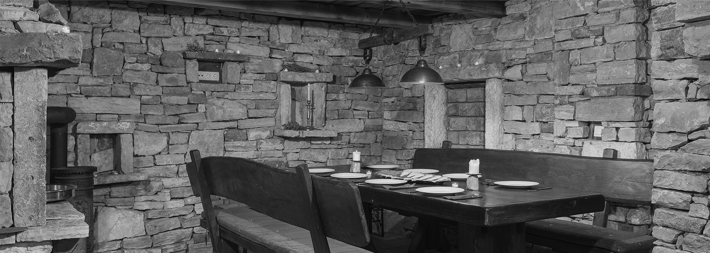 villa lunch area